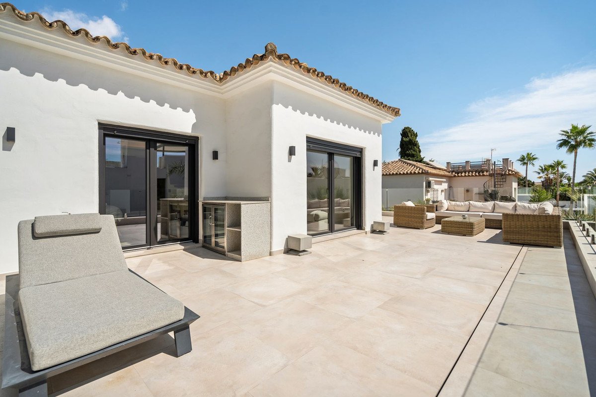 4 Bed Detached Villa in Marbesa