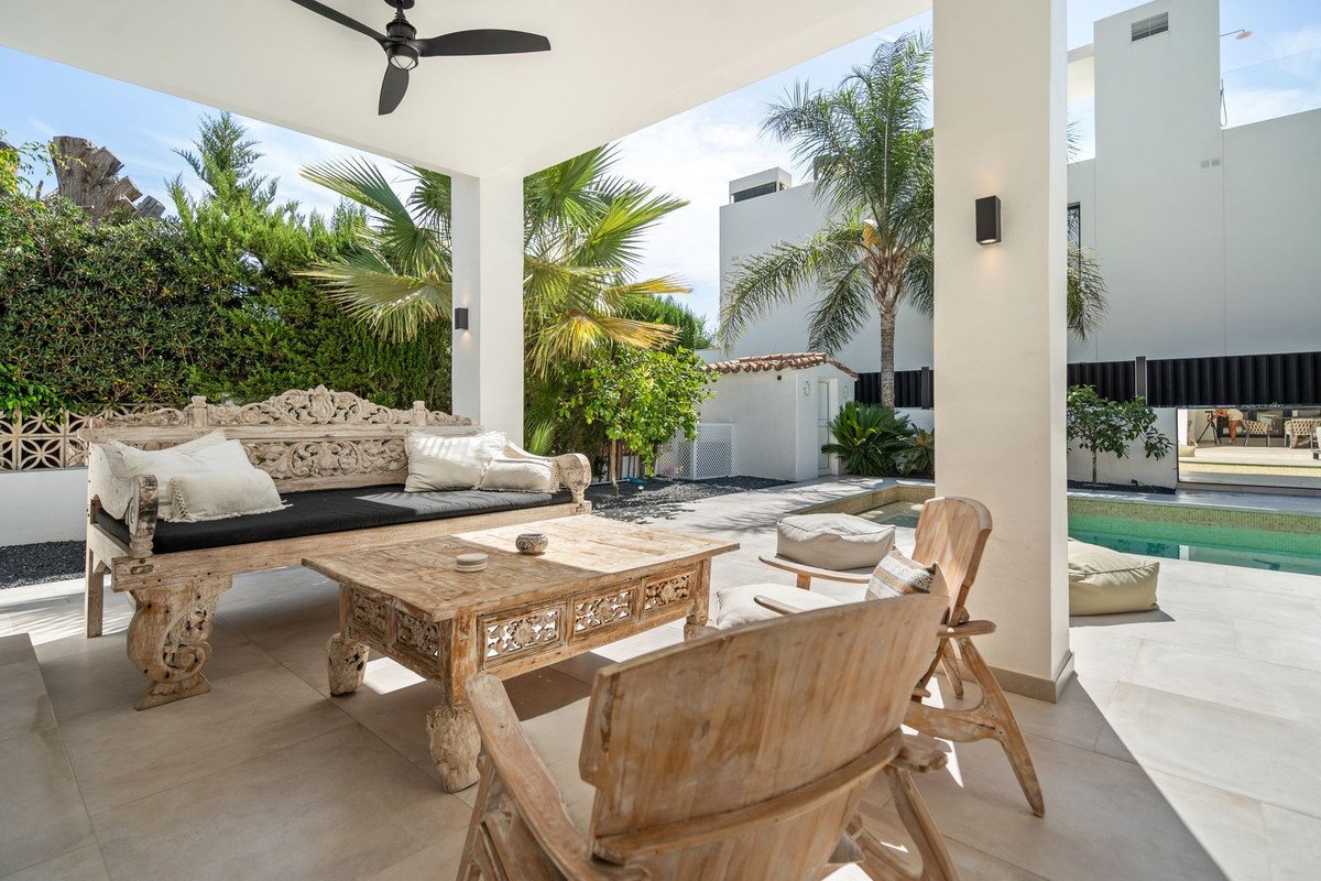 4 Bed Detached Villa in Marbesa