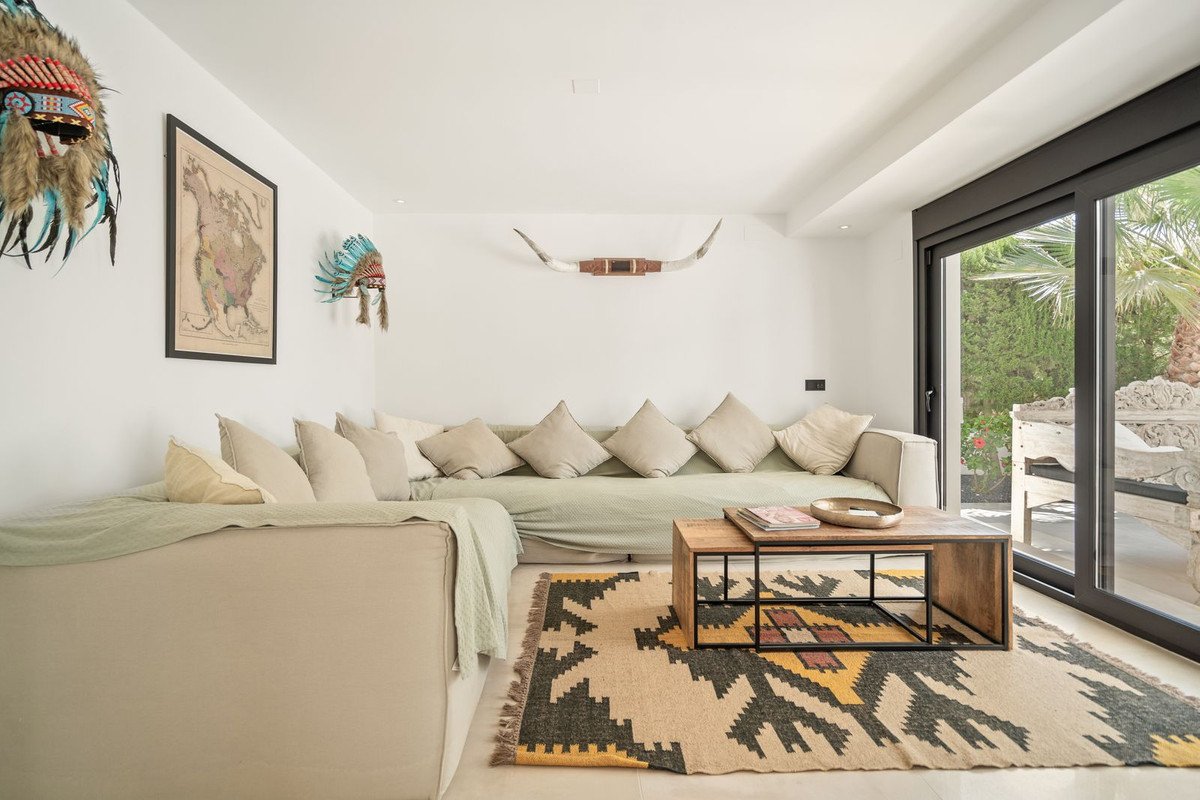 4 Bed Detached Villa in Marbesa