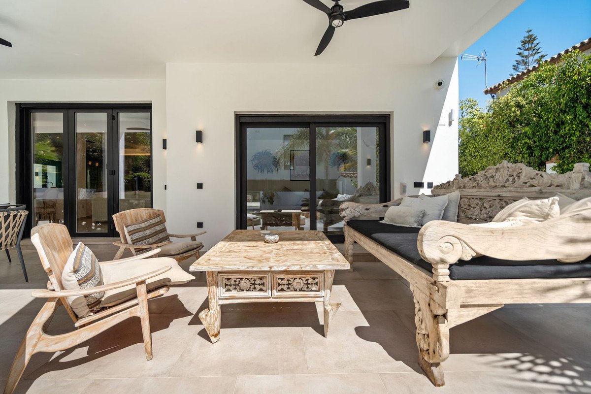 4 Bed Detached Villa in Marbesa