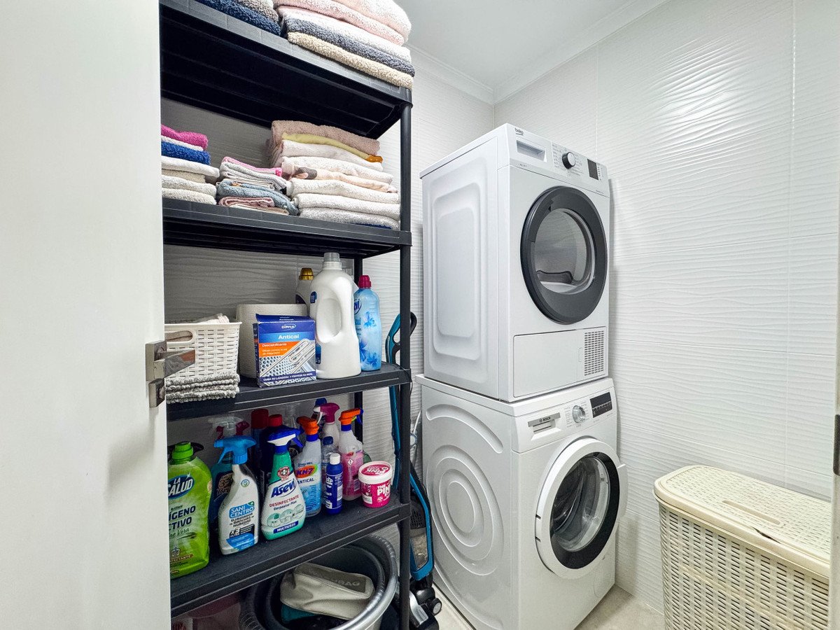 4 Bed Middle Floor Apartment in Torrevieja