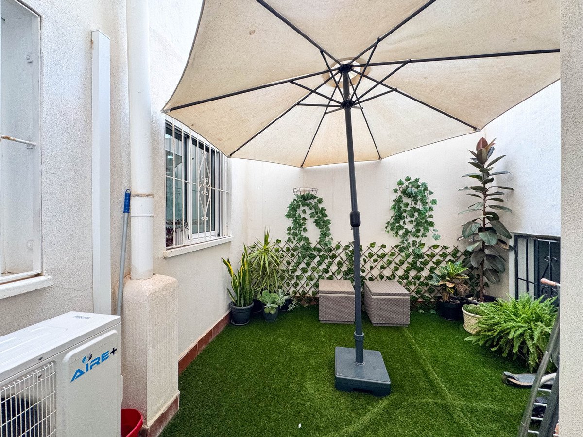 4 Bed Middle Floor Apartment in Torrevieja