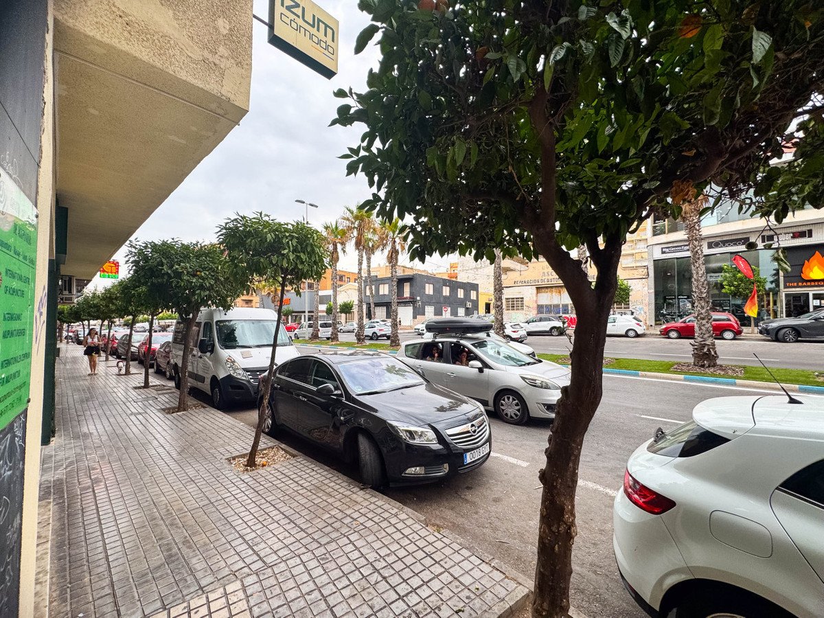 4 Bed Middle Floor Apartment in Torrevieja