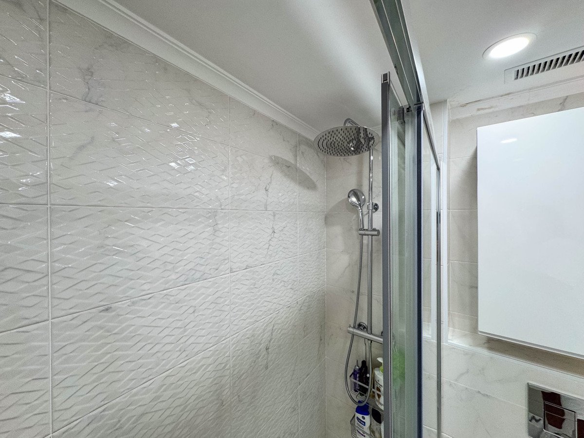 4 Bed Middle Floor Apartment in Torrevieja