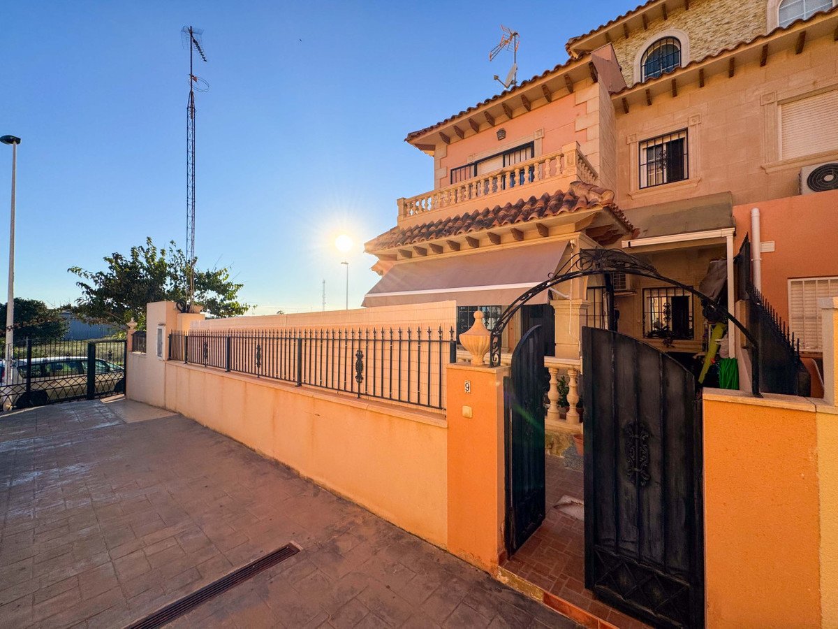 3 Bed Townhouse in Aguas Nuevas