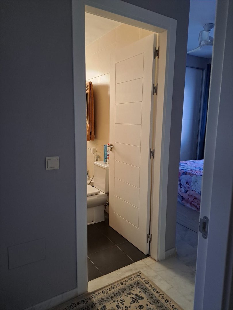 2 Bed Middle Floor Apartment in Estepona
