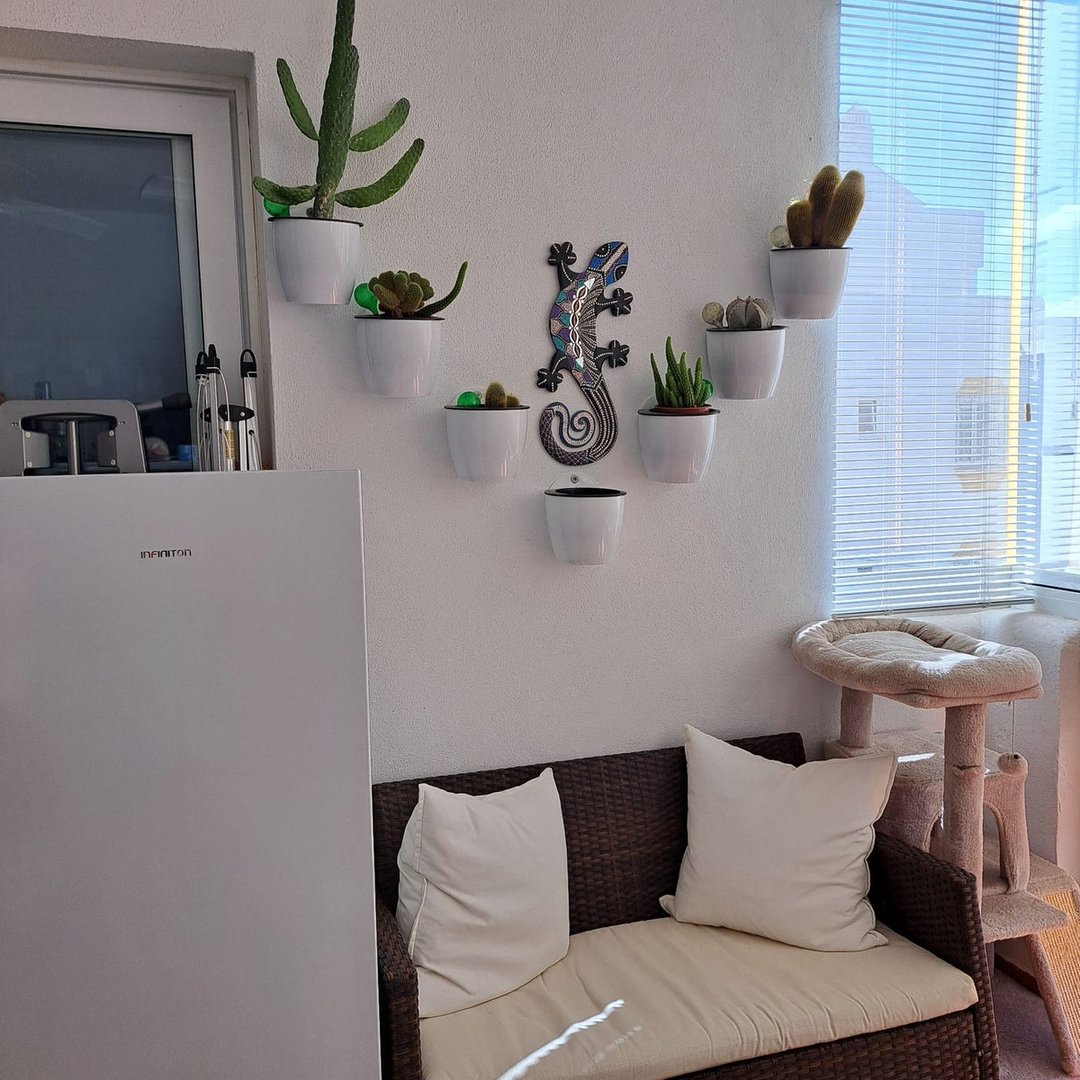 2 Bed Middle Floor Apartment in Estepona