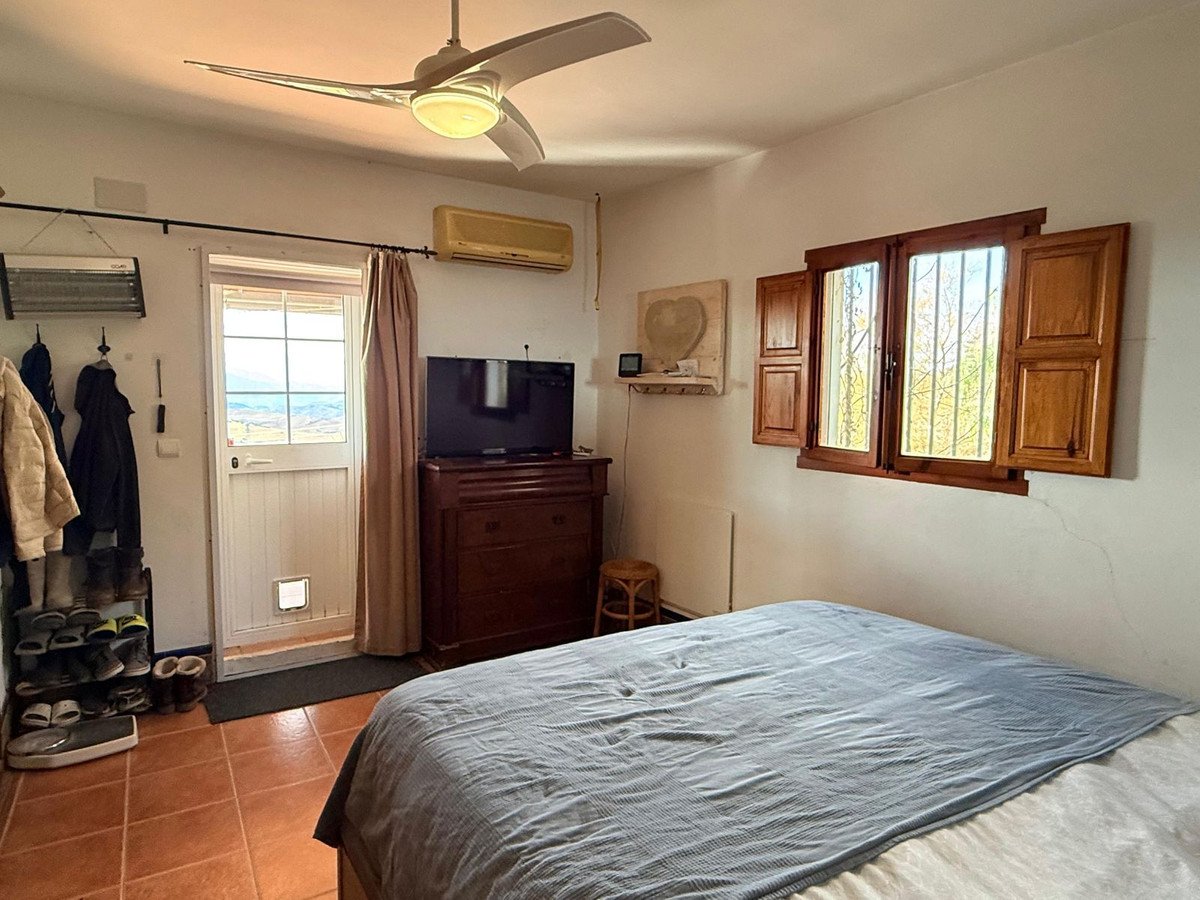 6 Bed Finca - Cortijo in Villanueva De La Concepcion