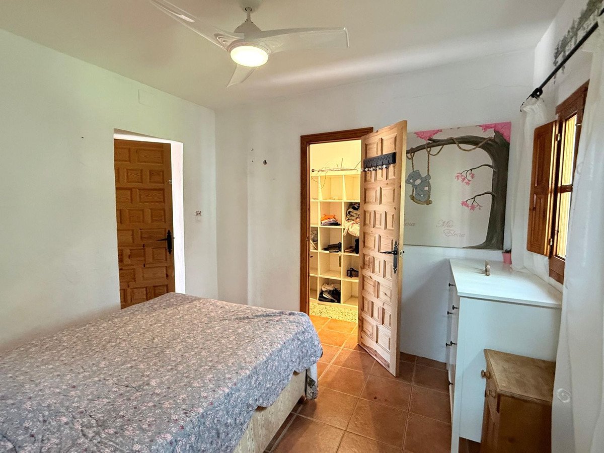 6 Bed Finca - Cortijo in Villanueva De La Concepcion