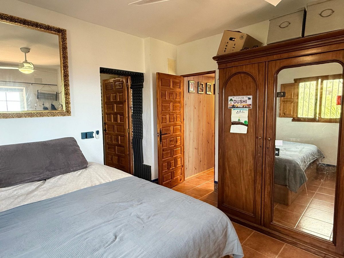 6 Bed Finca - Cortijo in Villanueva De La Concepcion