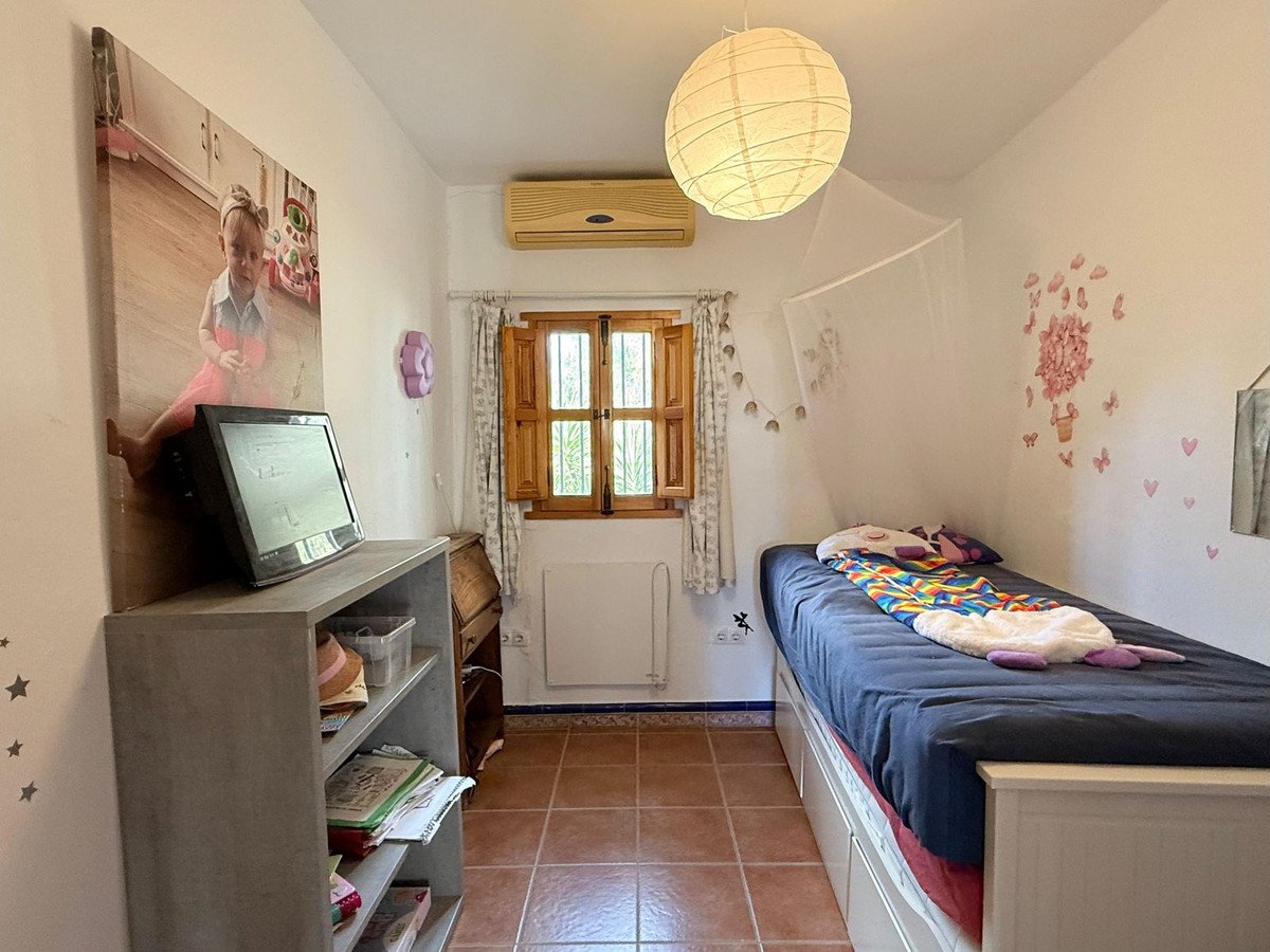6 Bed Finca - Cortijo in Villanueva De La Concepcion