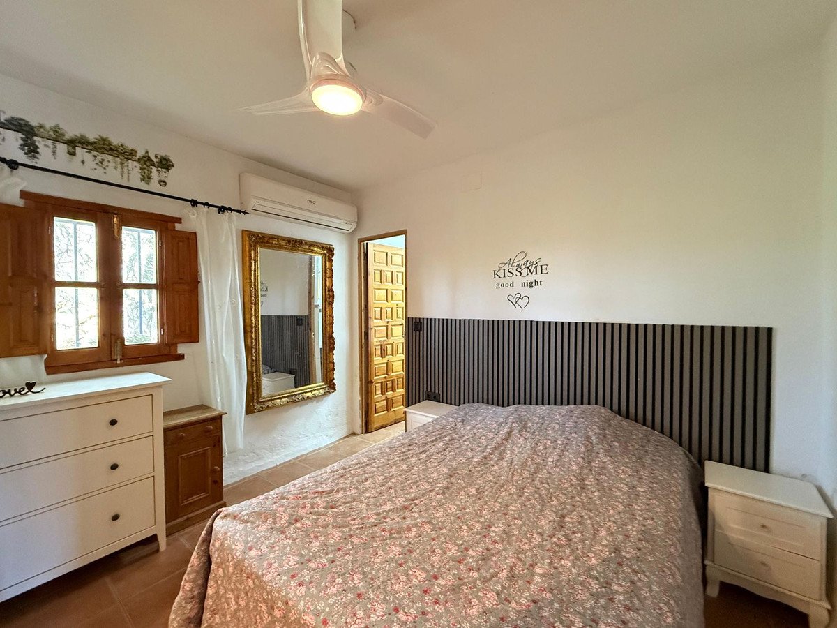 6 Bed Finca - Cortijo in Villanueva De La Concepcion
