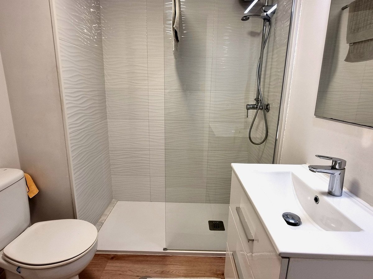 2 Bed Ground Floor Apartment in El Paraiso
