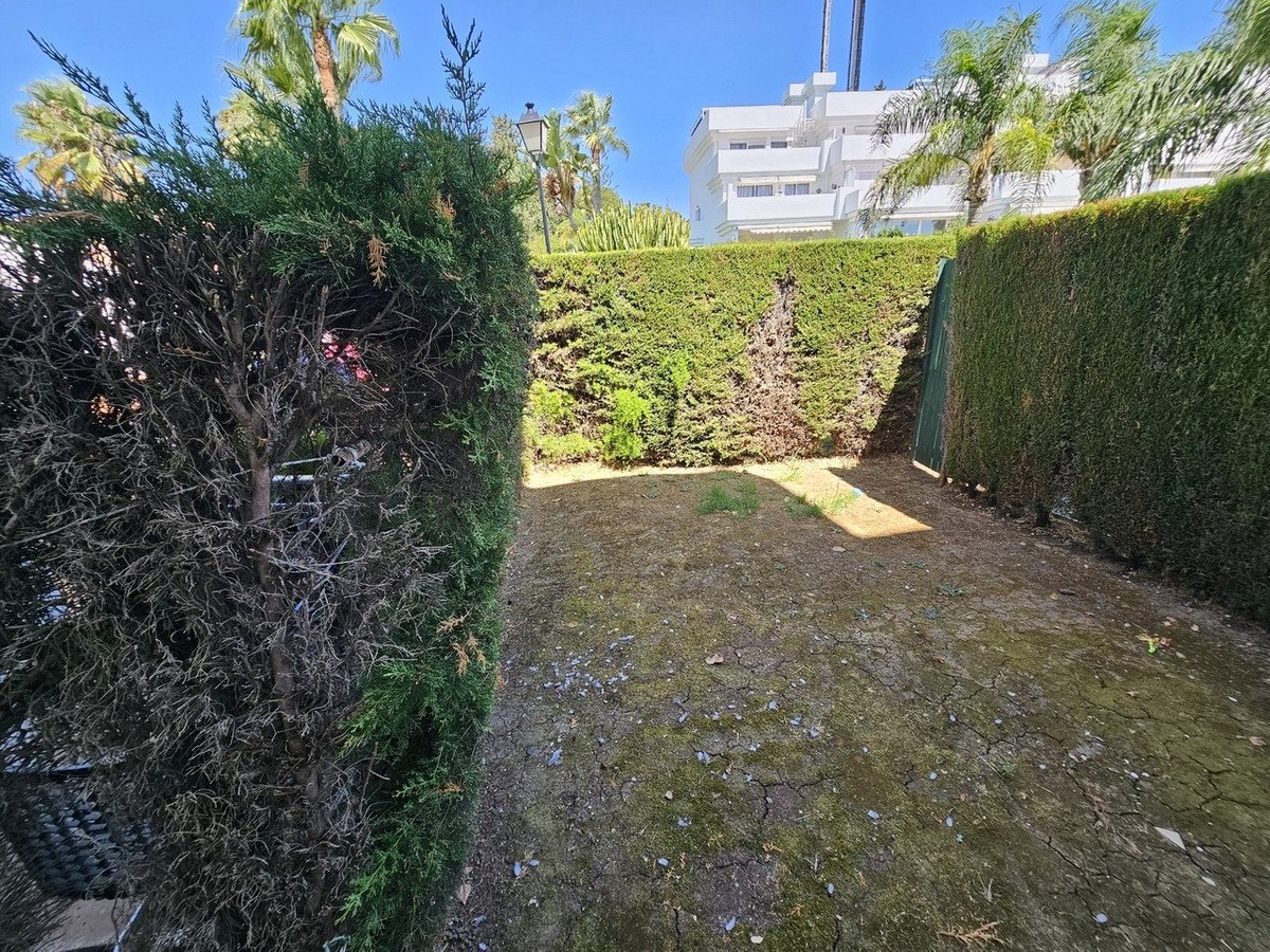 2 Bed Ground Floor Apartment in El Paraiso