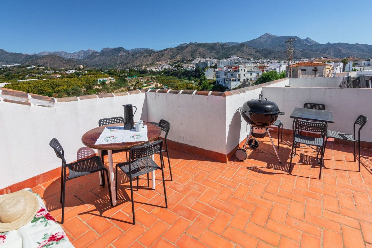 3 Bed Top Floor Apartment in Nerja