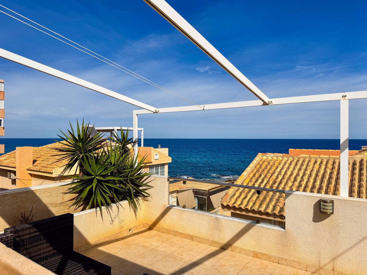 3 Bed Townhouse in Playa De La Mata
