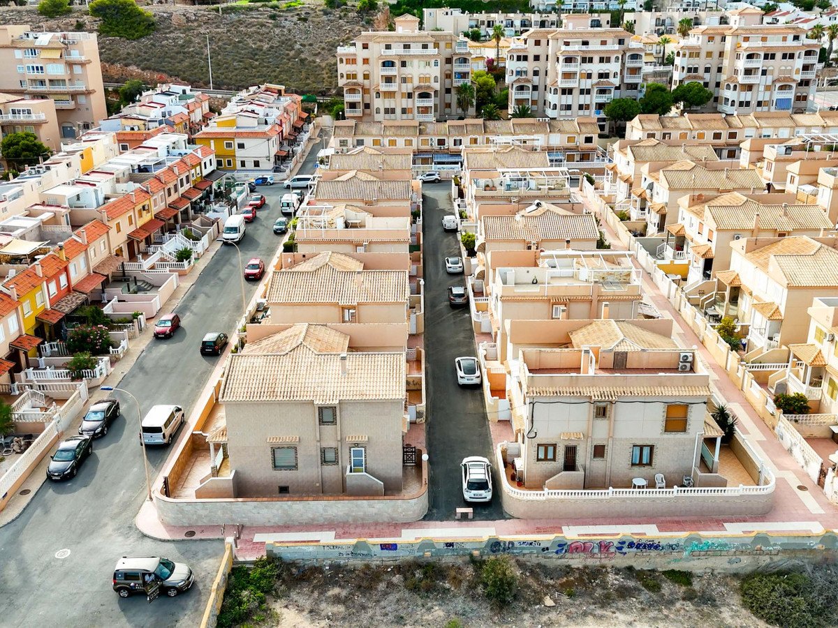 3 Bed Townhouse in Playa De La Mata