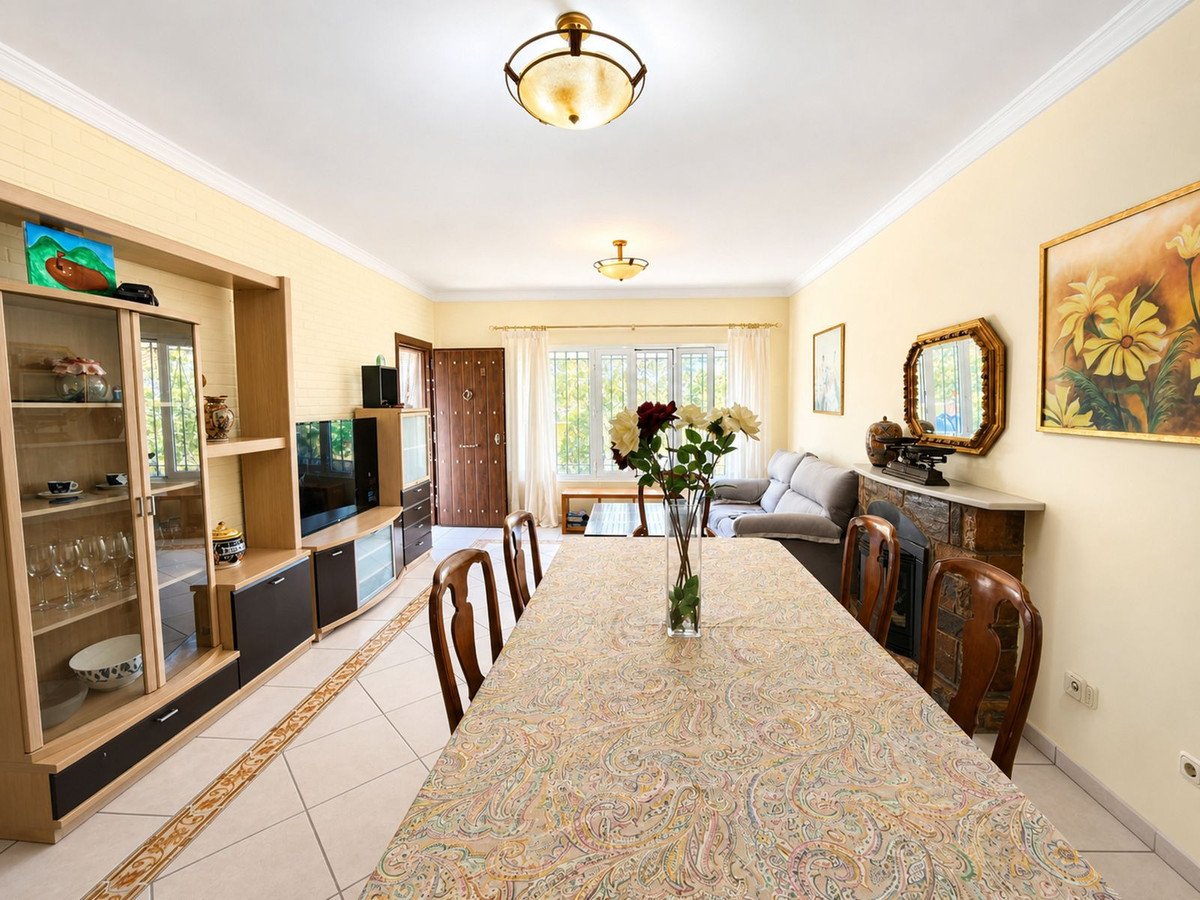 3 Bed Detached Villa in La Duquesa