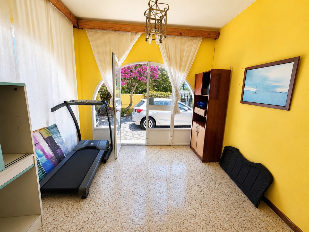 3 Bed Detached Villa in La Duquesa