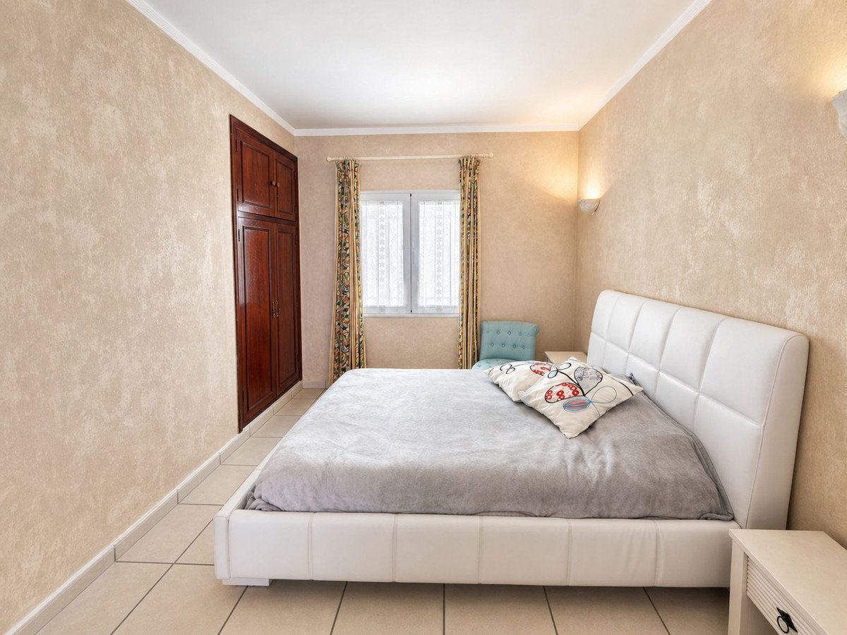 3 Bed Detached Villa in La Duquesa