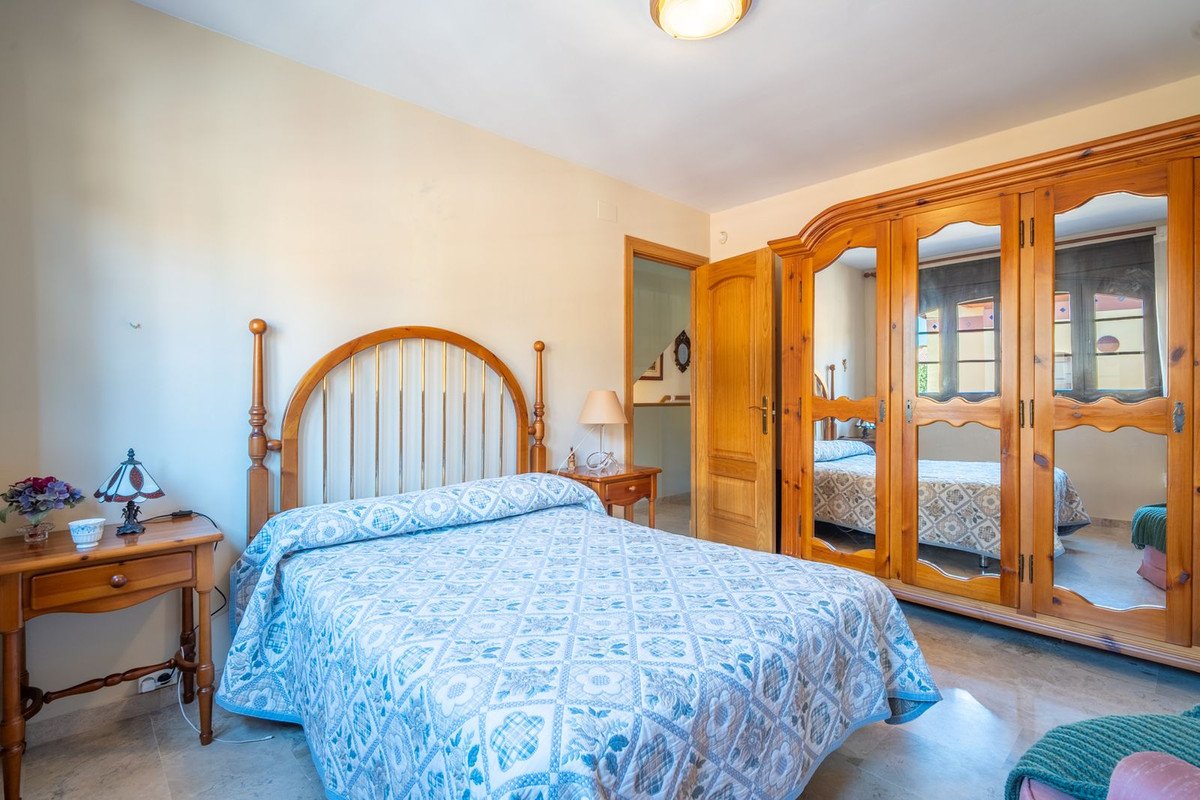4 Bed Semi-Detached House in Churriana