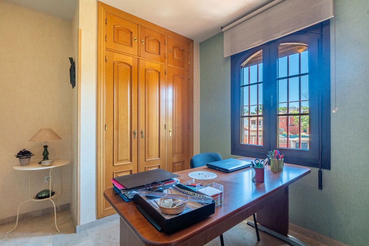4 Bed Semi-Detached House in Churriana