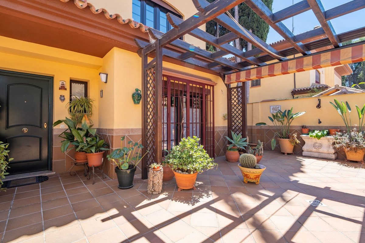 4 Bed Semi-Detached House in Churriana