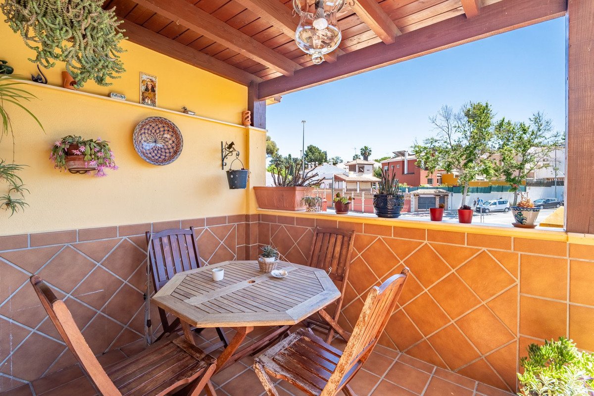 4 Bed Semi-Detached House in Churriana