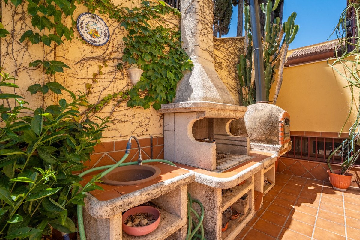 4 Bed Semi-Detached House in Churriana