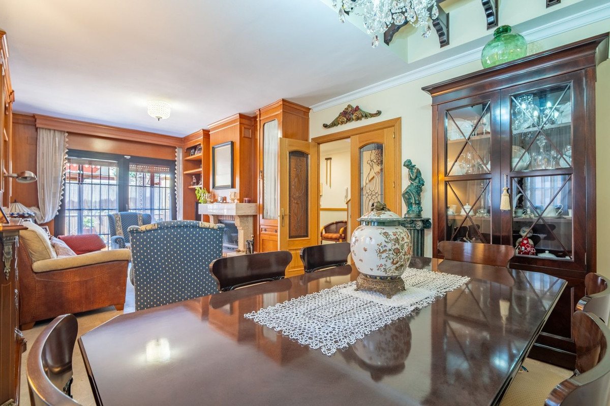 4 Bed Semi-Detached House in Churriana