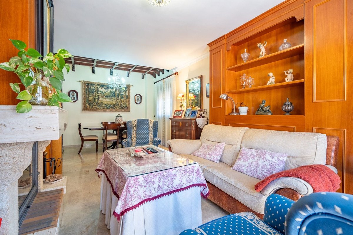 4 Bed Semi-Detached House in Churriana