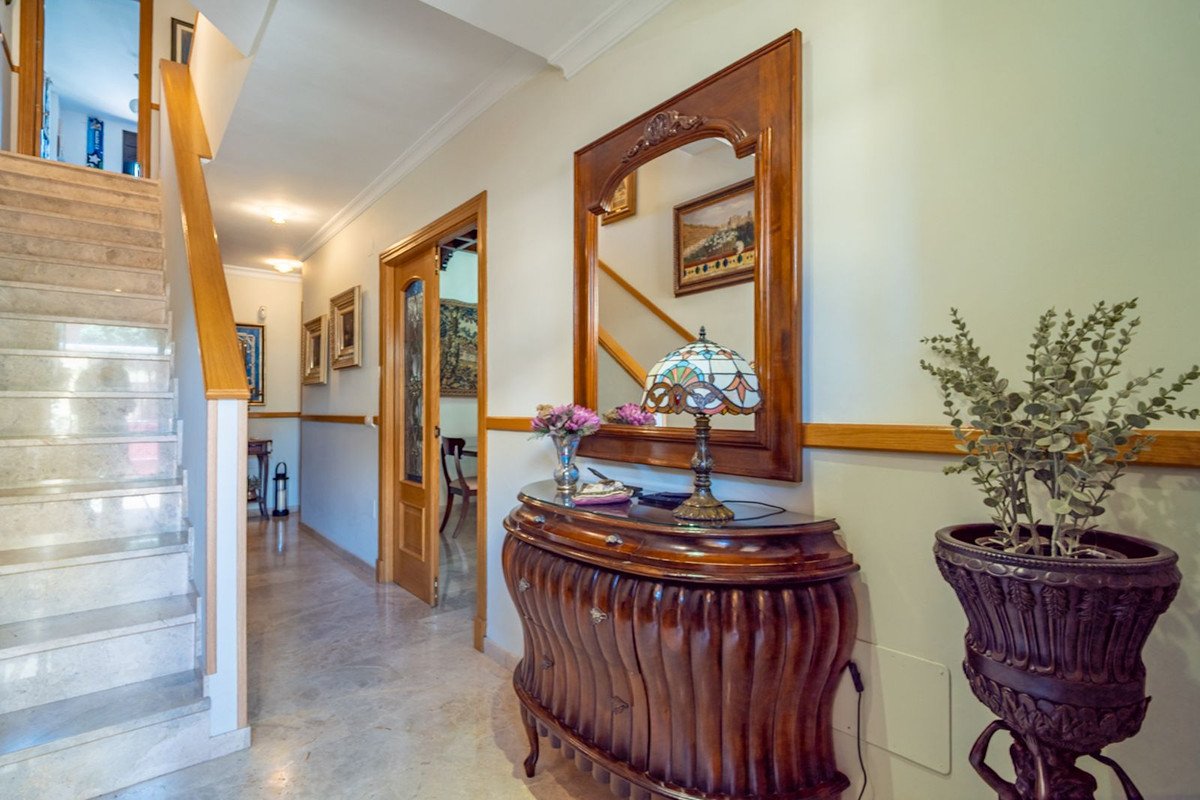 4 Bed Semi-Detached House in Churriana