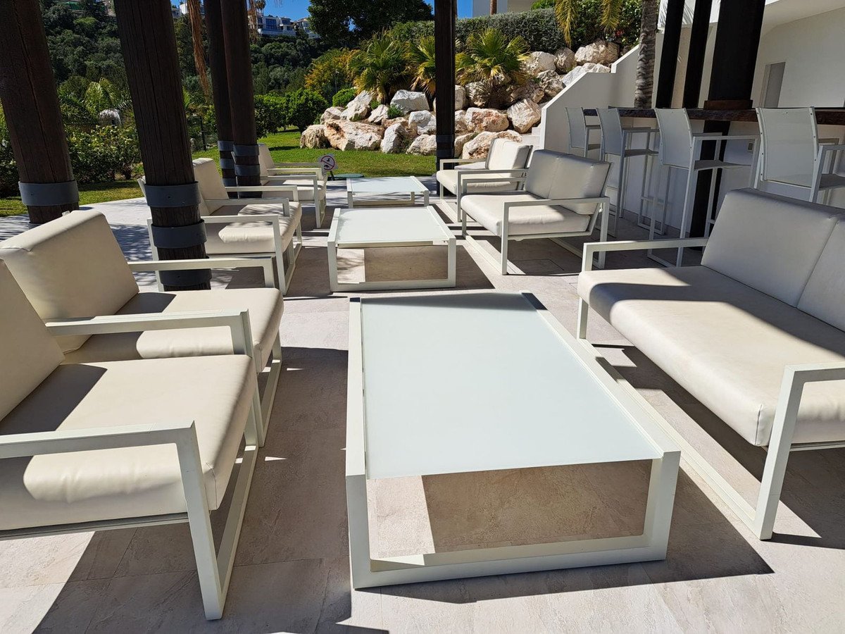 3 Bed Ground Floor Apartment in Benahavís