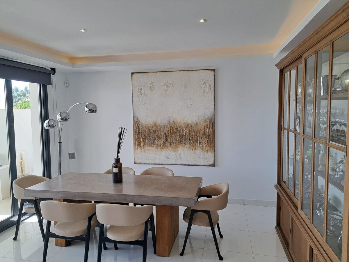 3 Bed Ground Floor Apartment in Benahavís