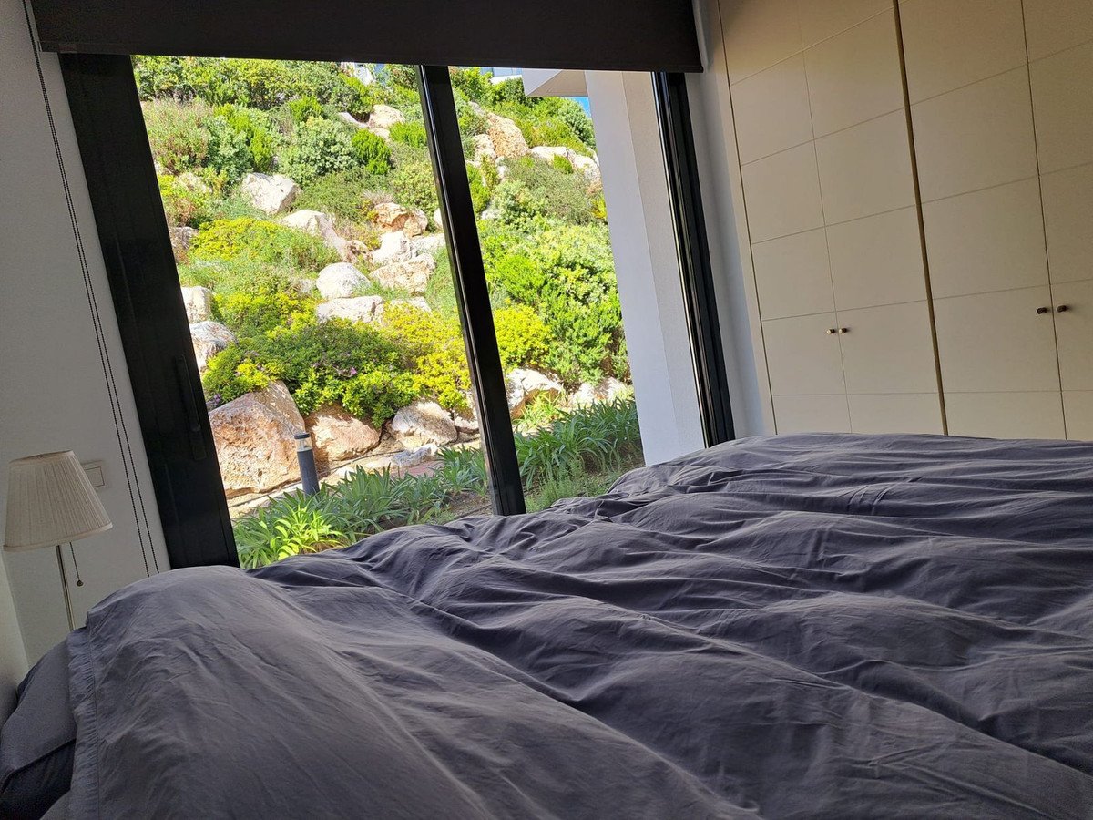 3 Bed Ground Floor Apartment in Benahavís