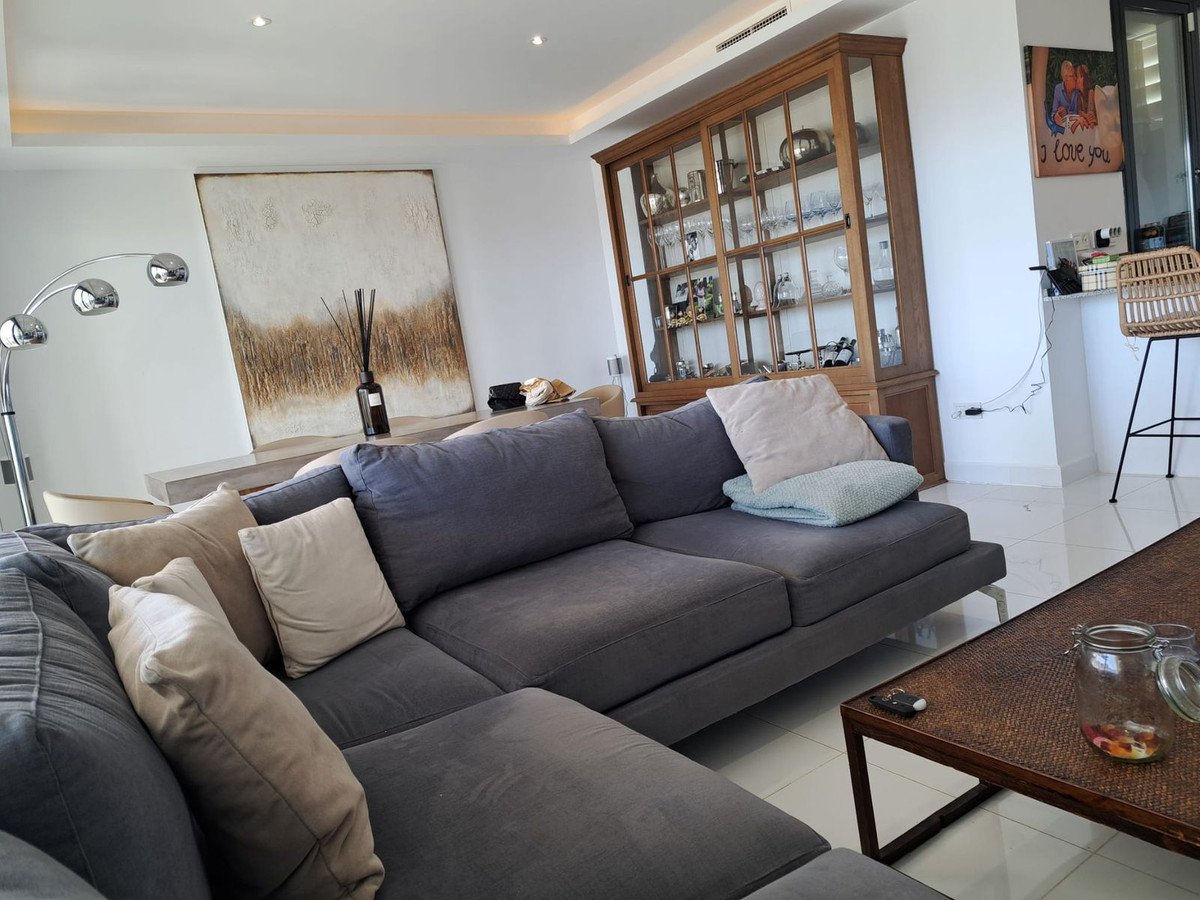 3 Bed Ground Floor Apartment in Benahavís