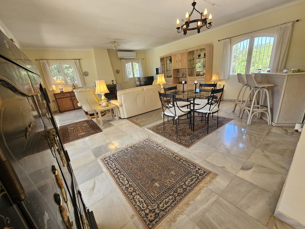 3 Bed Detached Villa in El Chaparral