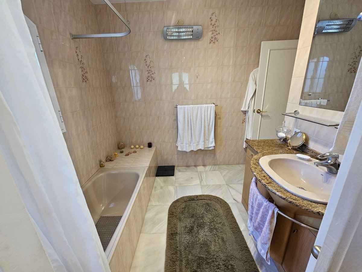 3 Bed Detached Villa in El Chaparral
