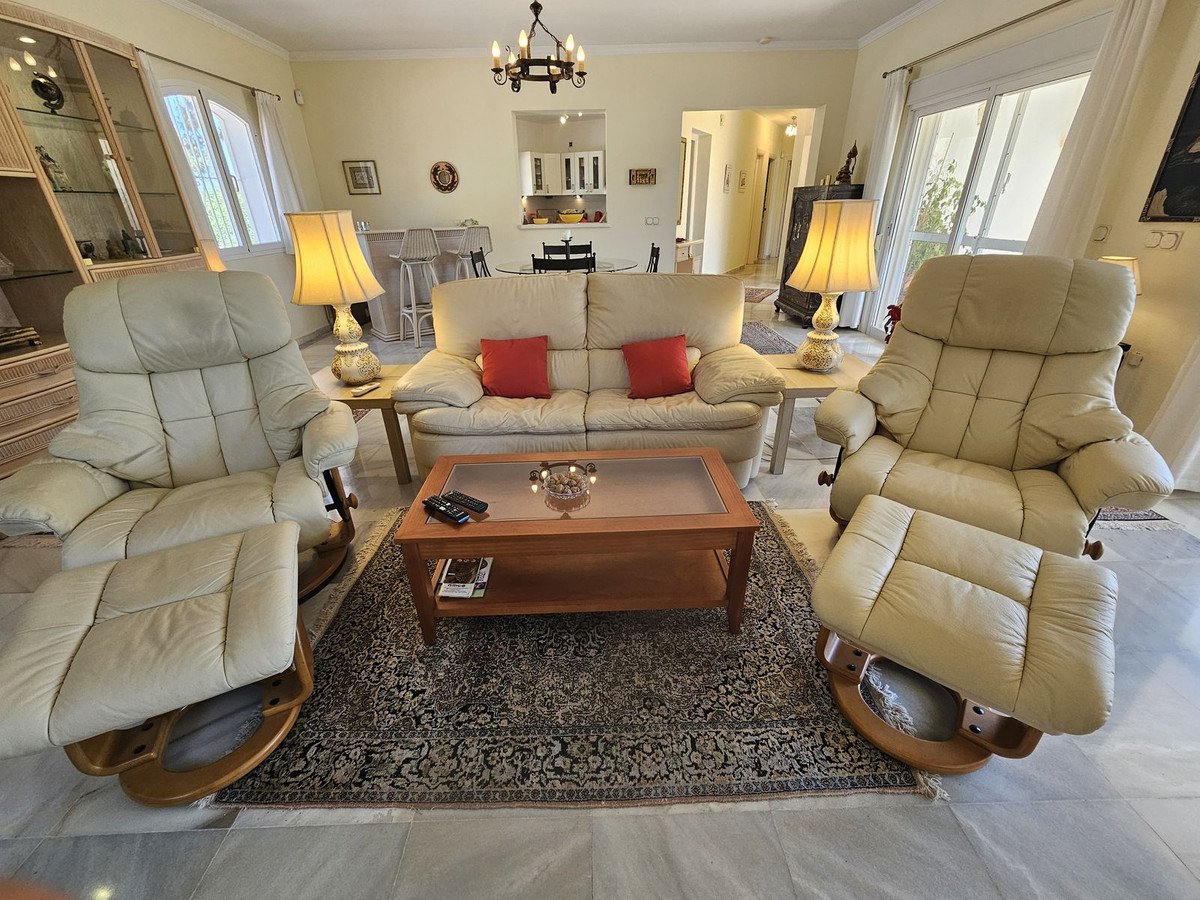3 Bed Detached Villa in El Chaparral