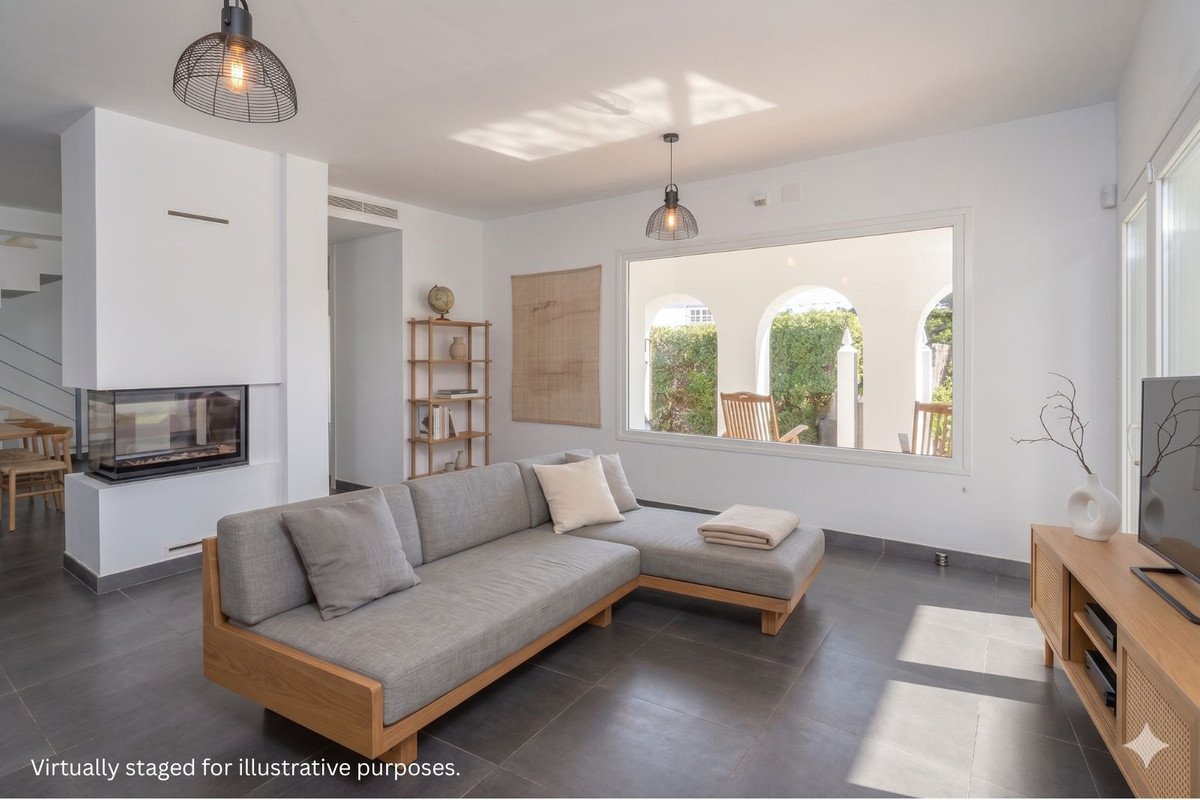 3 Bed Detached Villa in El Faro