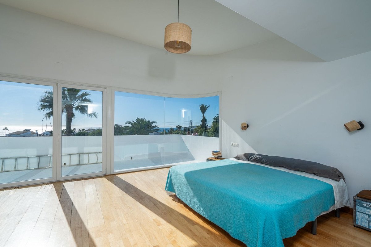 3 Bed Detached Villa in El Faro