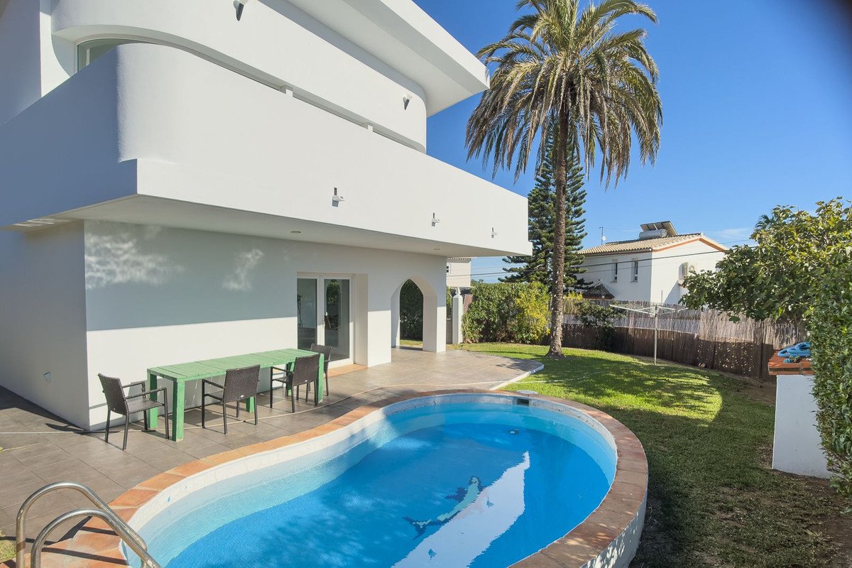 3 Bed Detached Villa in El Faro