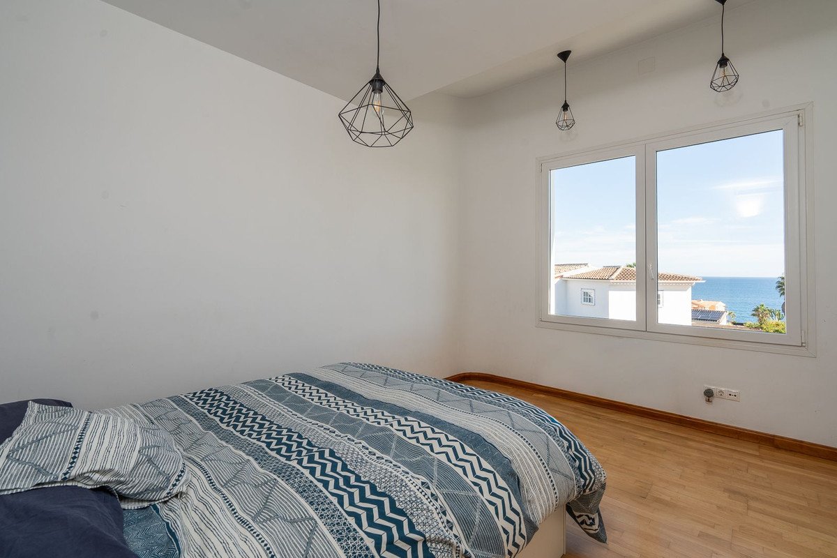 3 Bed Detached Villa in El Faro