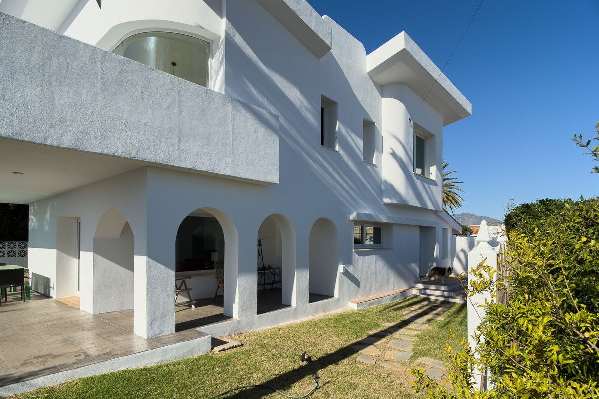 3 Bed Detached Villa in El Faro