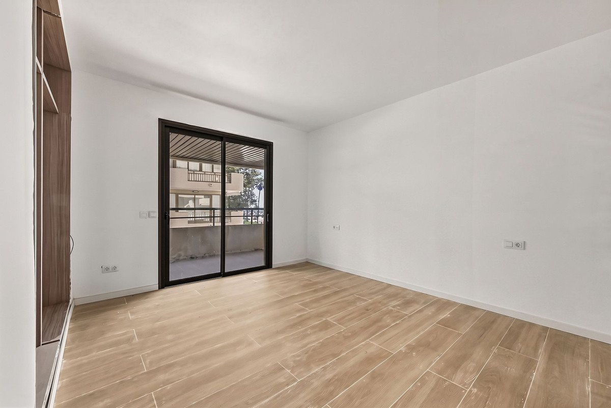 3 Bed Middle Floor Apartment in Marbella