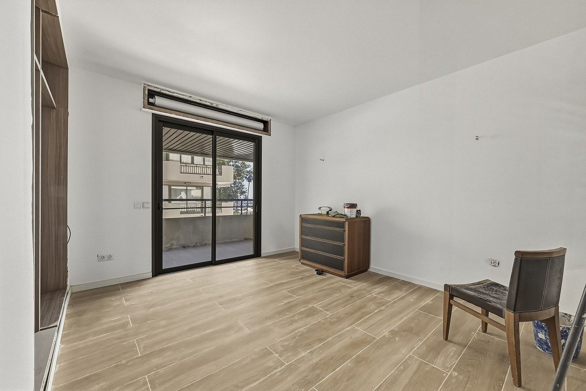 3 Bed Middle Floor Apartment in Marbella