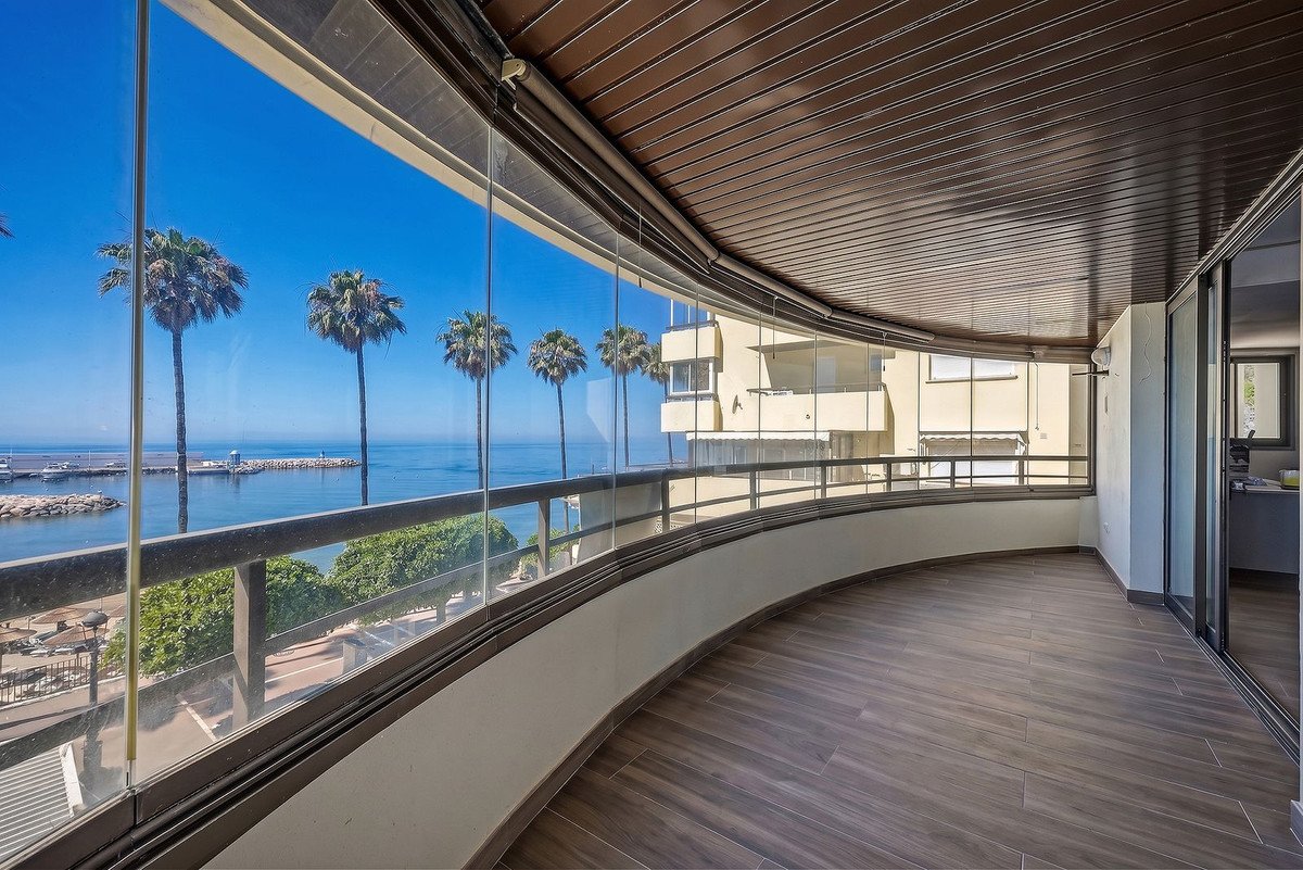 3 Bed Middle Floor Apartment in Marbella