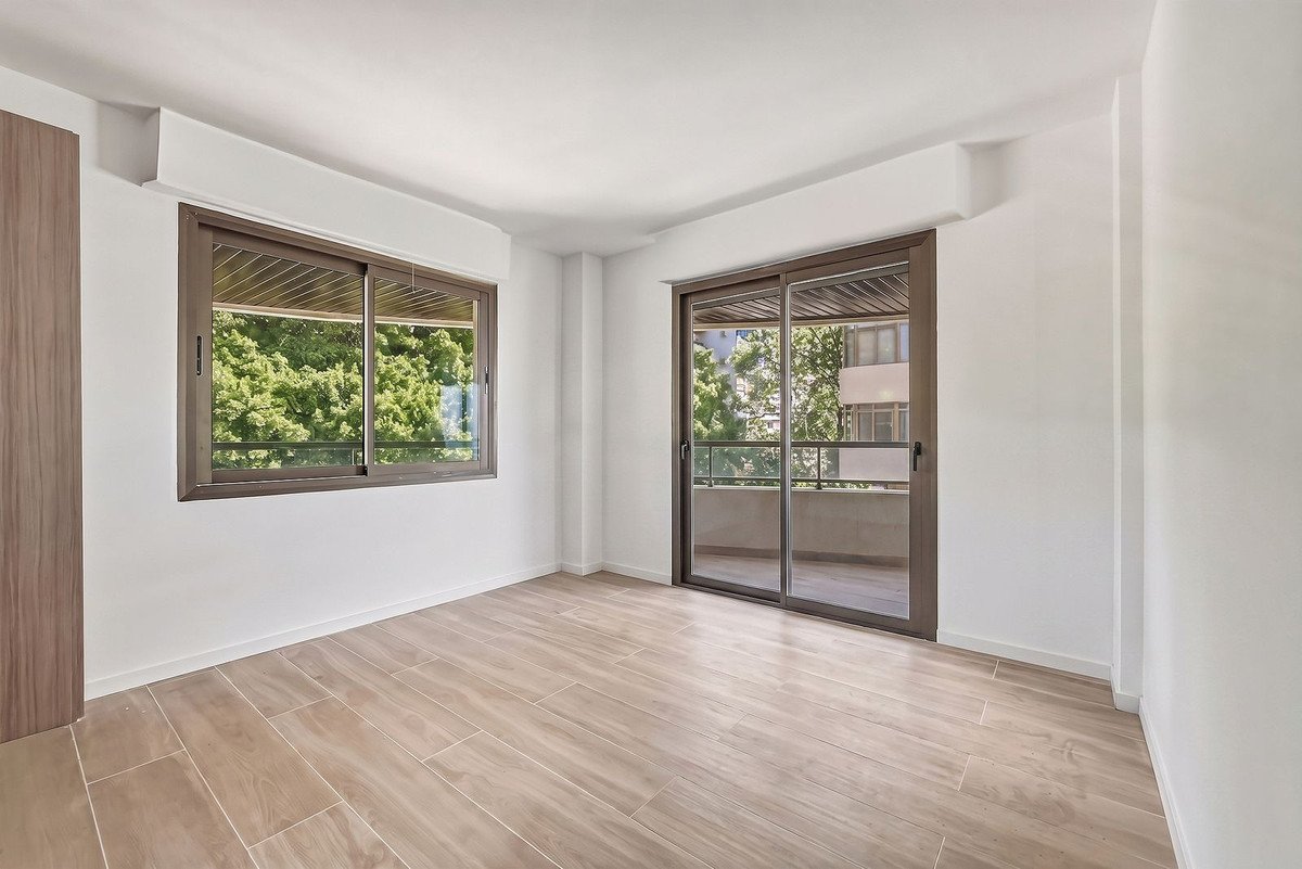 3 Bed Middle Floor Apartment in Marbella