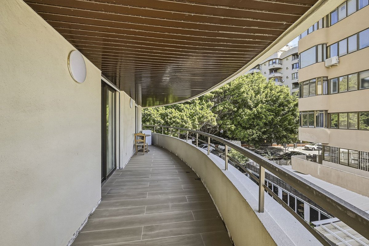 3 Bed Middle Floor Apartment in Marbella