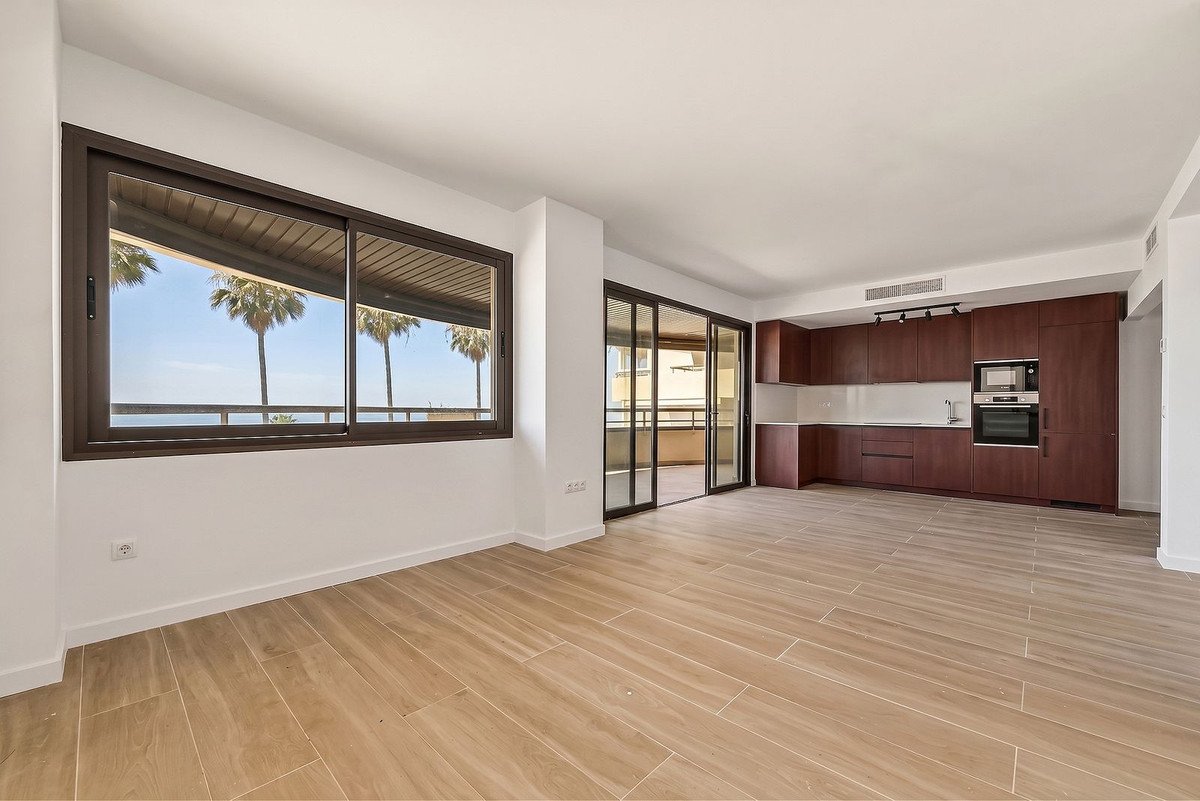 3 Bed Middle Floor Apartment in Marbella